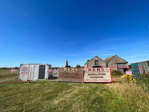 Bens Demolition Division job Demolition old farm buildings for Chappell and Dix photo number 11