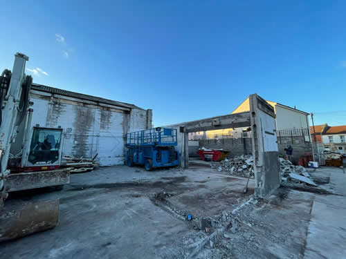 Bens Demolition Division job Demolition of commercial unit in Gloucester Road, Bristol for T.W. Parker photo number 10