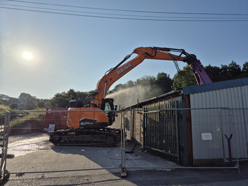 Bens Demolition Division job Wet drop assy roof sheets and take down building photo number 8