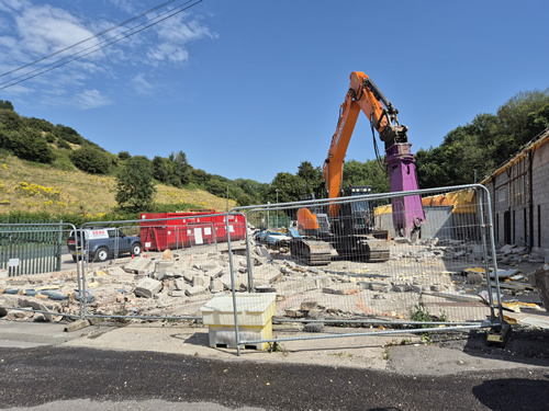 Bens Demolition Division job Wet drop assy roof sheets and take down building photo number 10