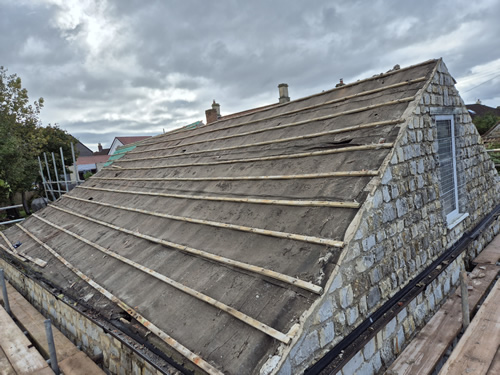 Bens Demolition Division job Dismantle outbuilding roof photo number 3