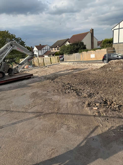 Bens Demolition Division job Dismantle outbuilding roof photo number 12