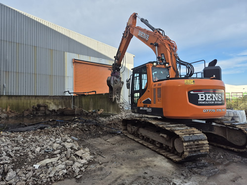 Bens Demolition Division photo Remove concrete wall and slab