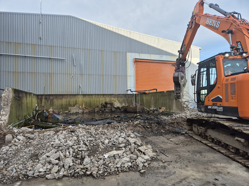 Bens Demolition Division job Remove concrete wall and slab photo number 2