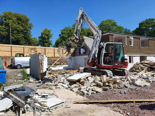 Bens Demolition Division job House demolition in Bracknell For Lancer Scott photo number 7