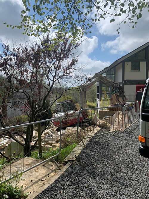 Bens Demolition Division job House in Cirencester for CHAPPELL & DIX LIMITED photo number 7