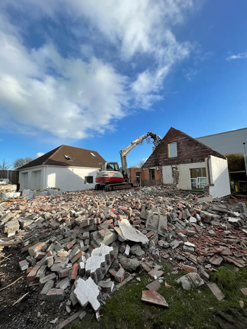 Bens Demolition Division job Bungalow, Station Road, Yate photo number 2