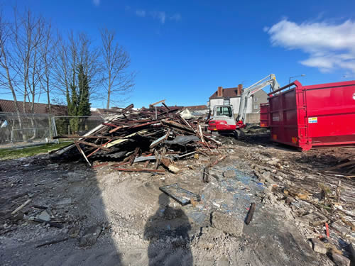 Bens Demolition Division job 2 prefab bungalows for F10 Build in Speedwell photo number 4